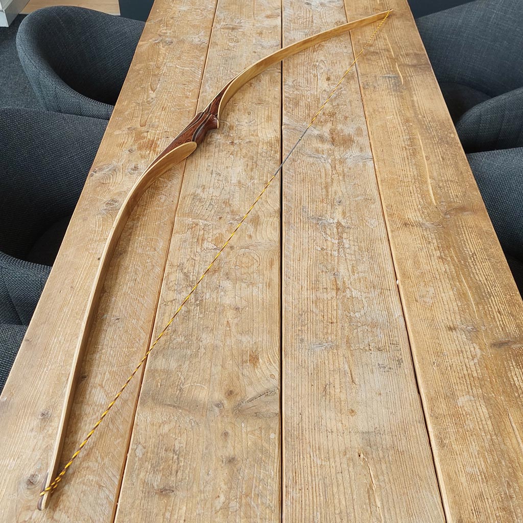 boog, bogen, hout, touw, kunststof?