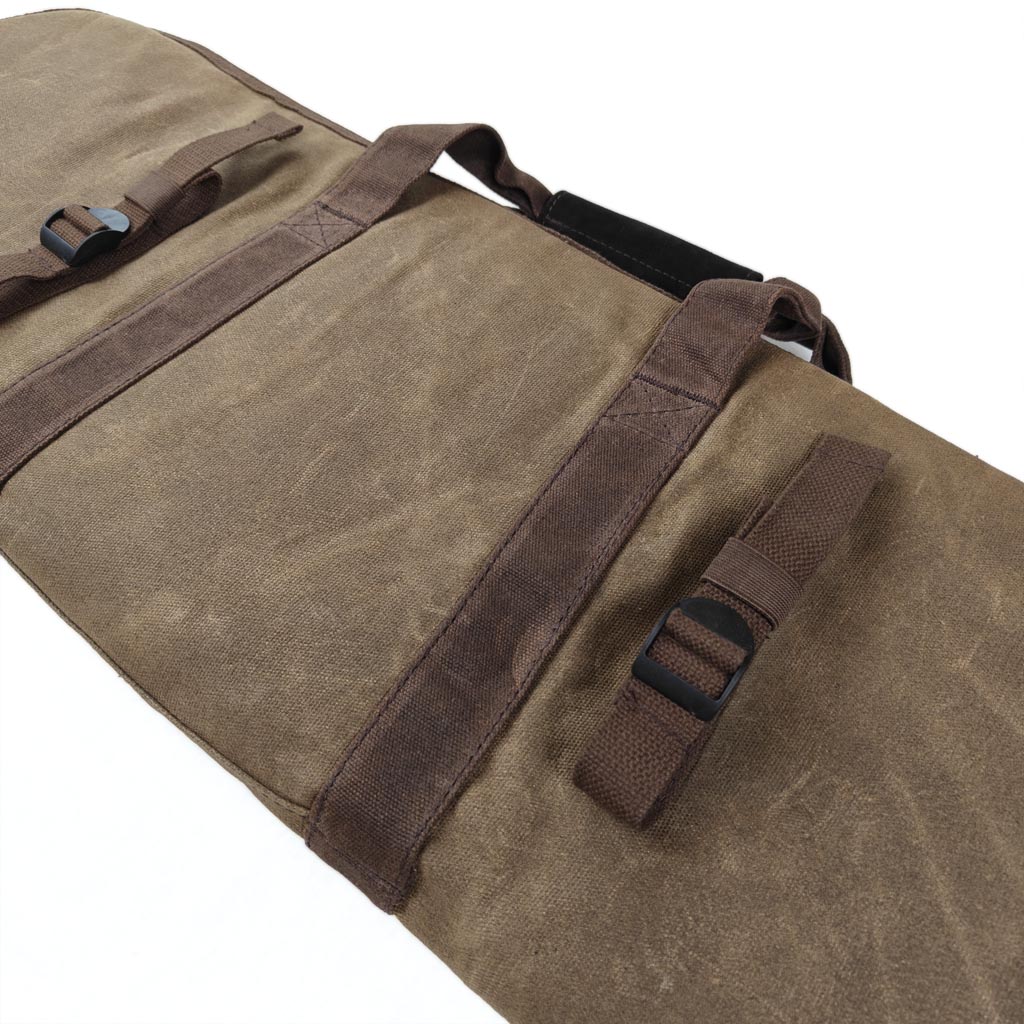rugzak, canvas, bruine tas, twee draagriemen, sluiting met clip